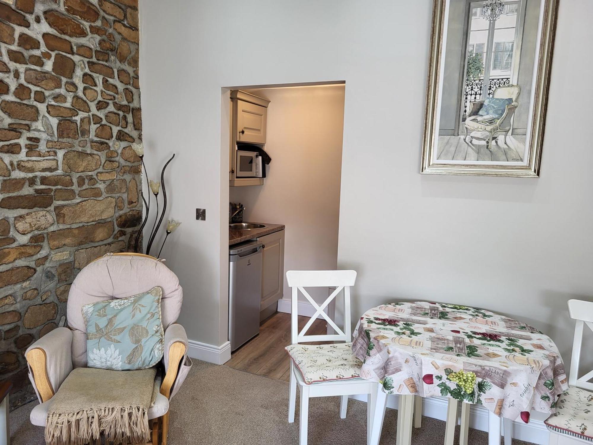 Charming 2-Bed Apartment In Donegal Town Centre Ngoại thất bức ảnh
