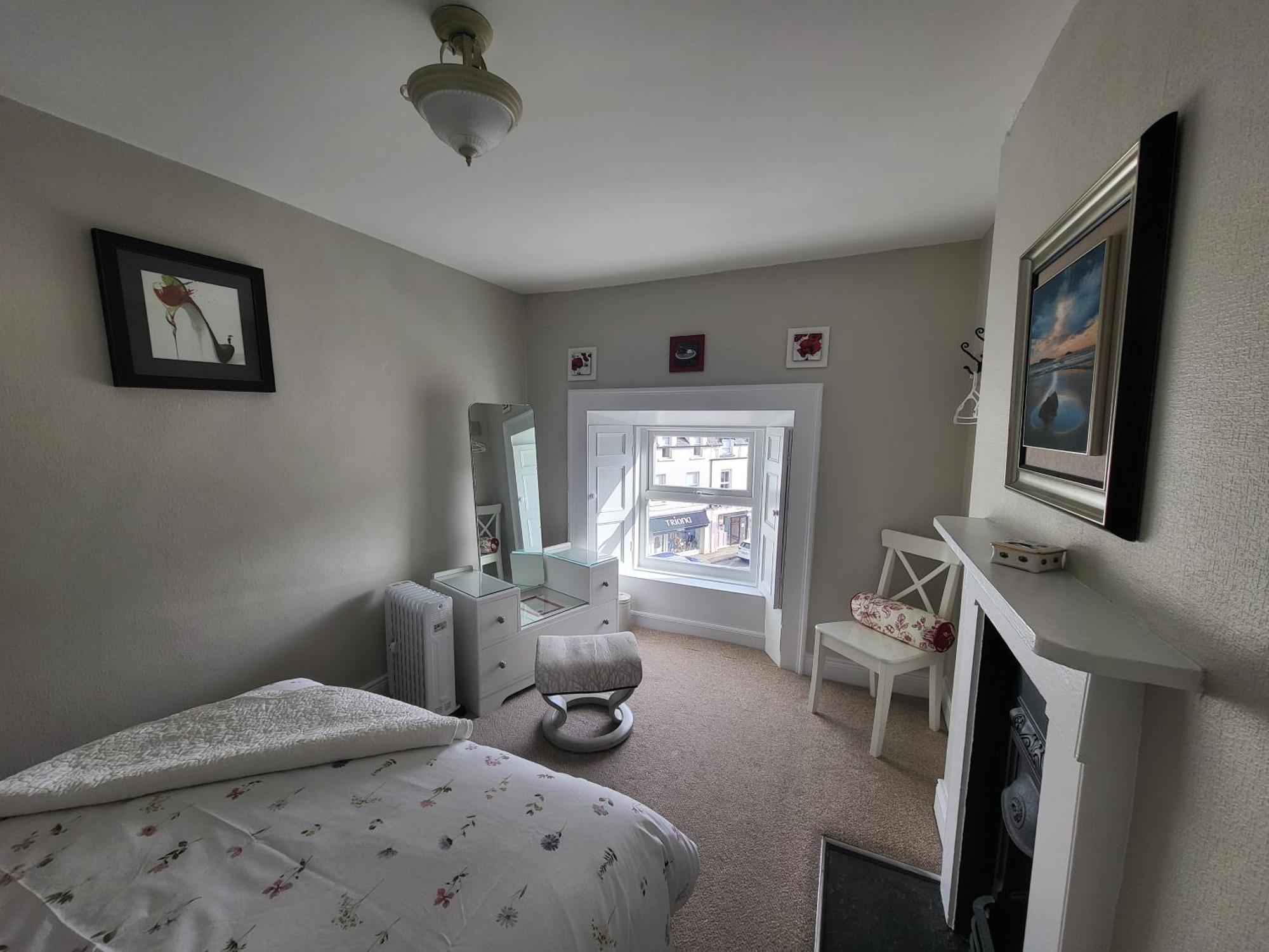 Charming 2-Bed Apartment In Donegal Town Centre Ngoại thất bức ảnh