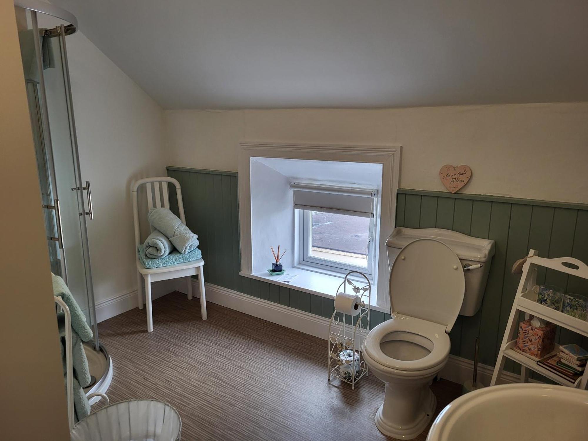 Charming 2-Bed Apartment In Donegal Town Centre Ngoại thất bức ảnh
